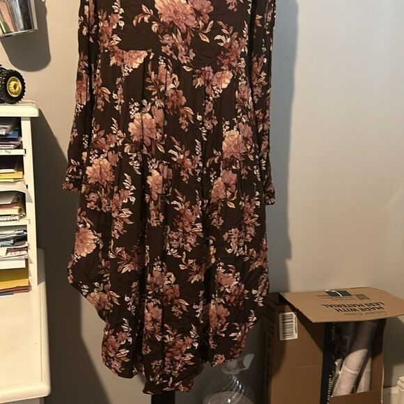 Versona long sleeve Small drop tail shirt A - Picture 5 of 8